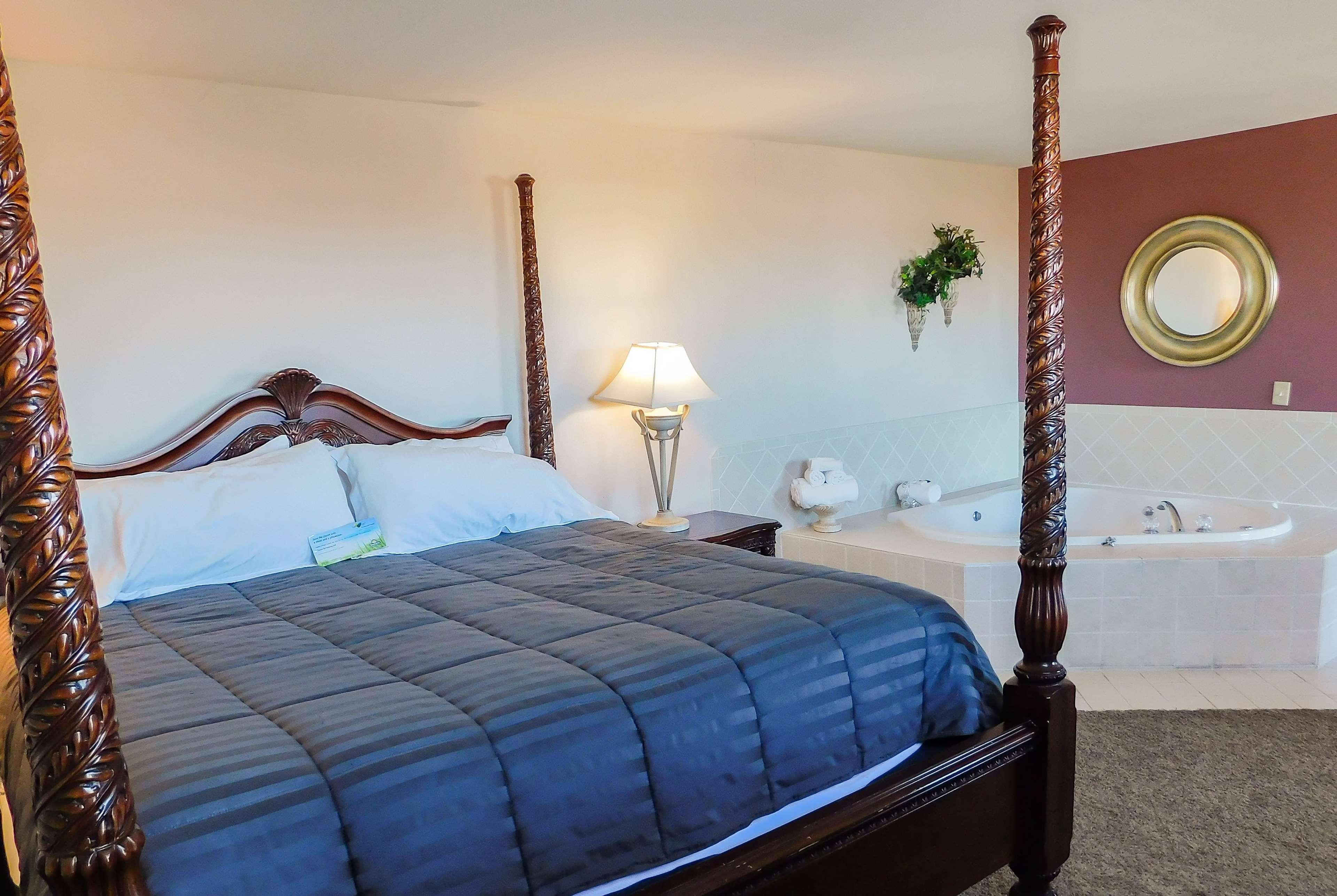 Days Inn & Suites By Wyndham Pocahontas Extérieur photo