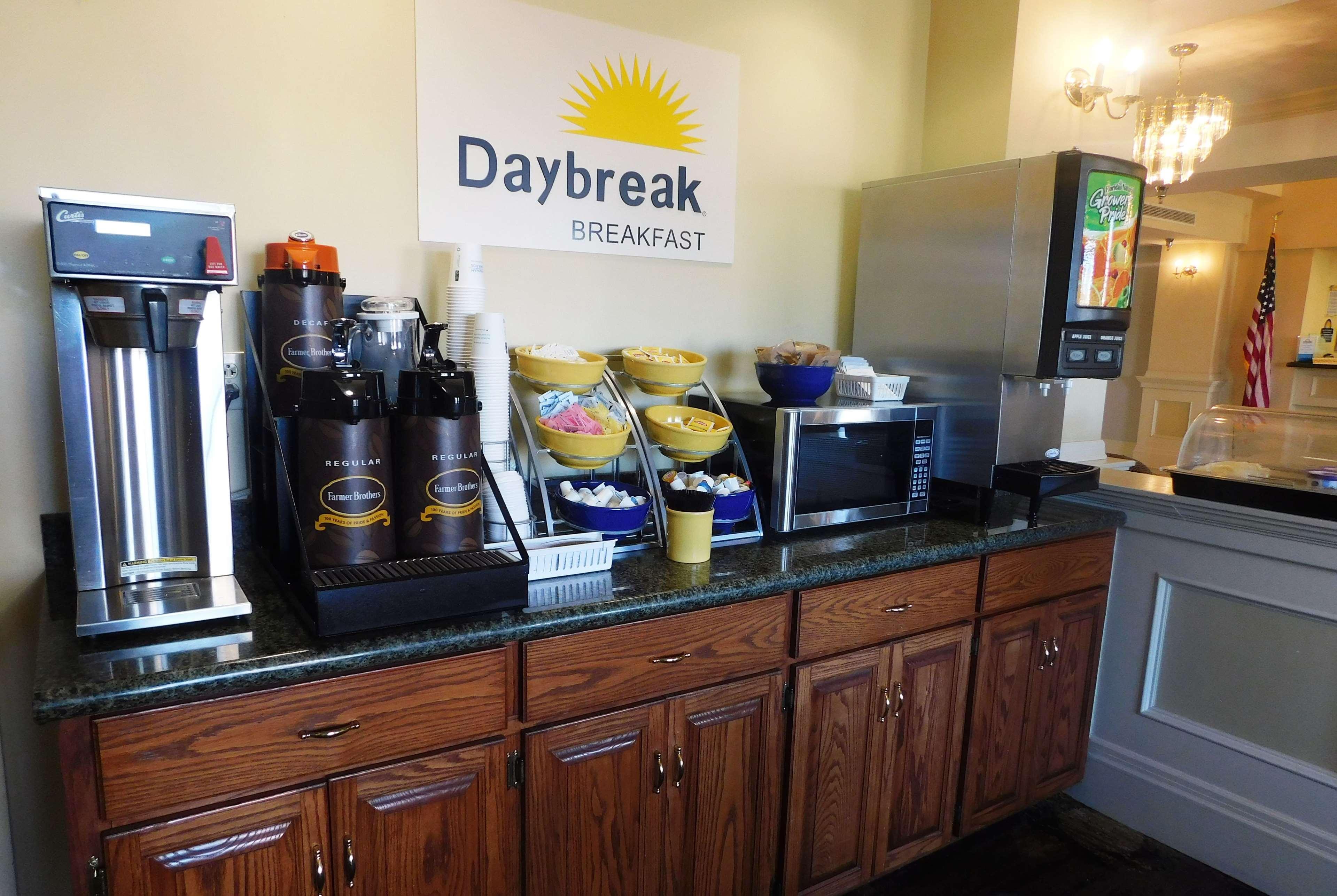 Days Inn & Suites By Wyndham Pocahontas Extérieur photo