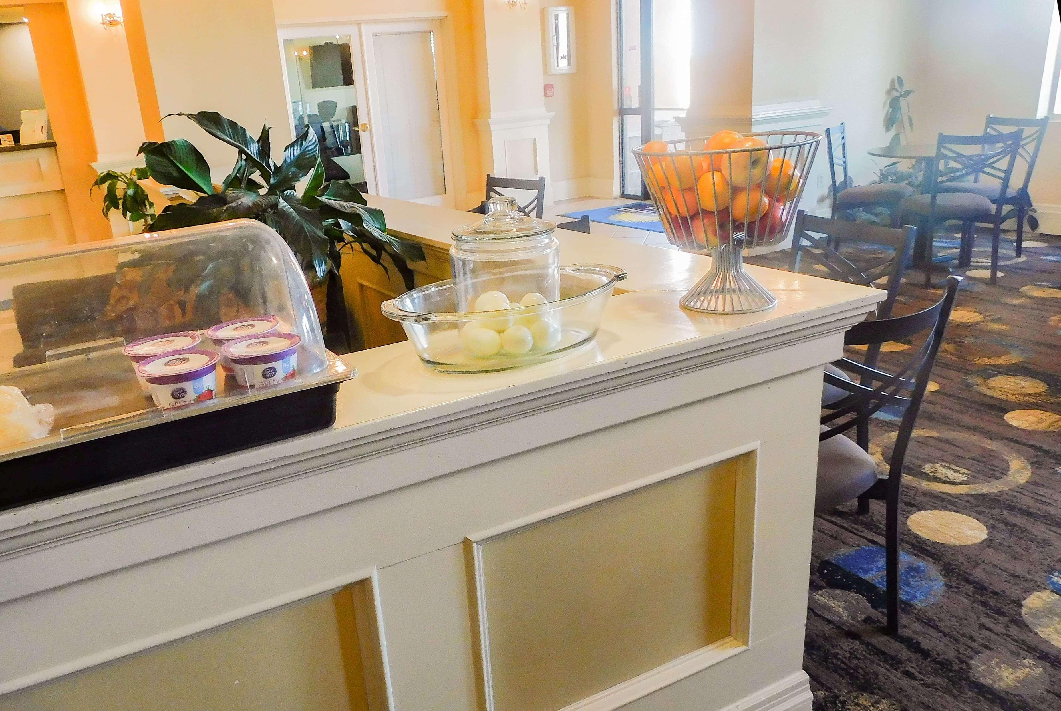 Days Inn & Suites By Wyndham Pocahontas Extérieur photo