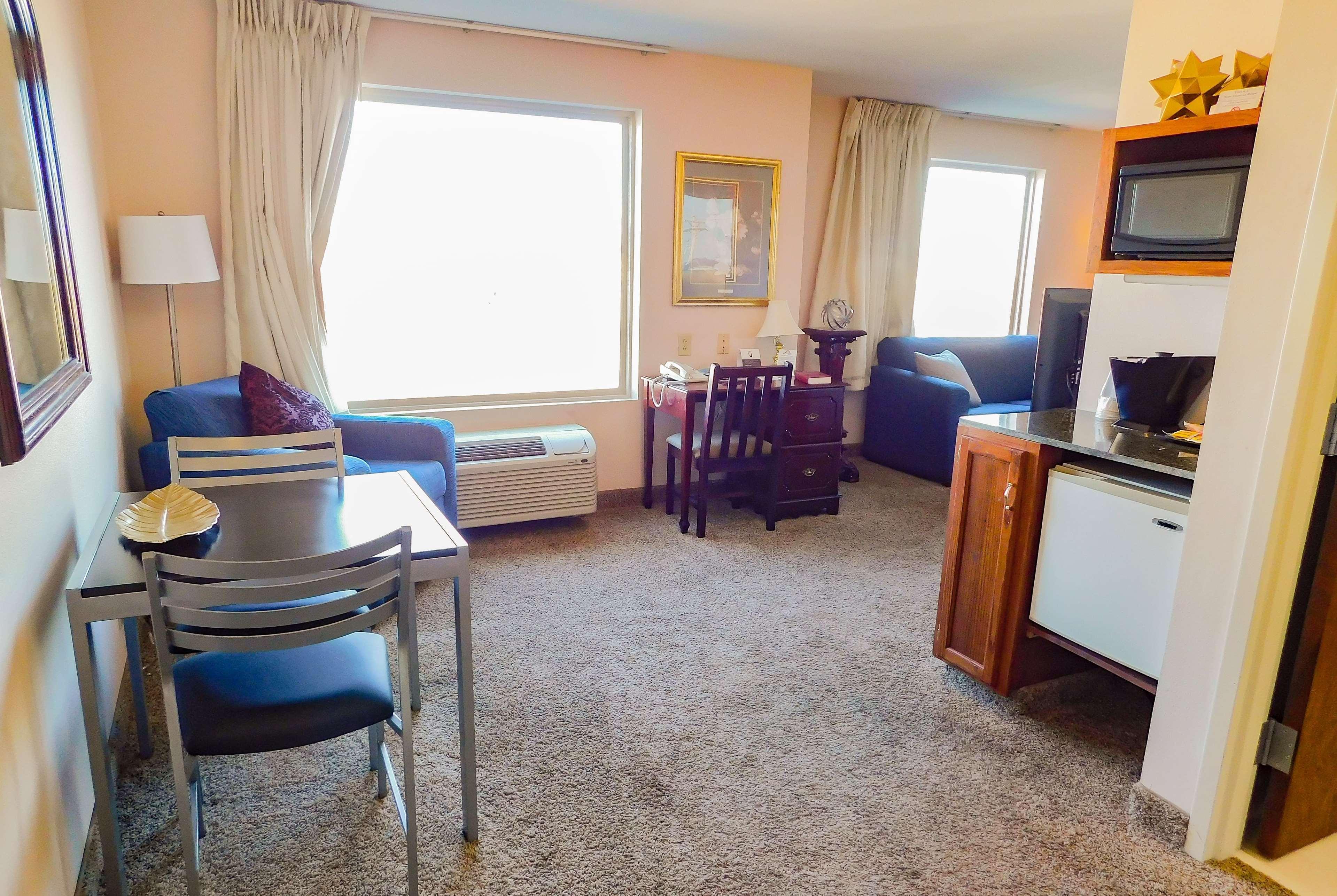 Days Inn & Suites By Wyndham Pocahontas Extérieur photo