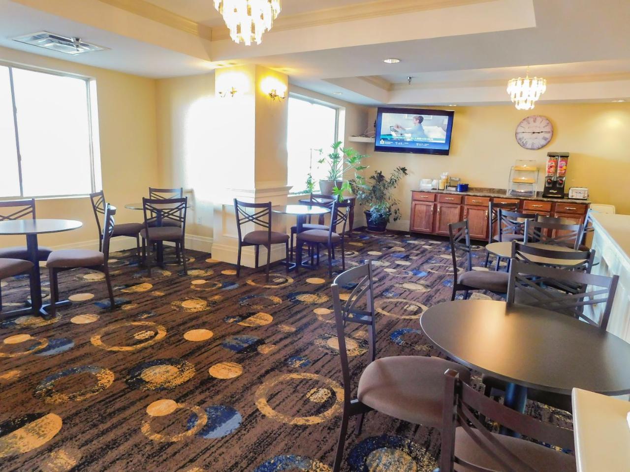 Days Inn & Suites By Wyndham Pocahontas Extérieur photo