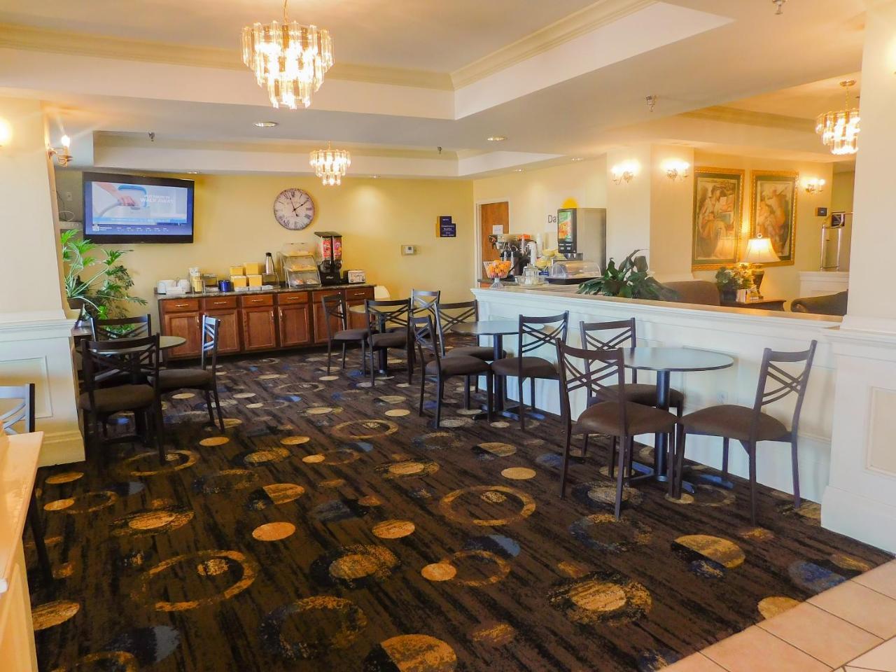 Days Inn & Suites By Wyndham Pocahontas Extérieur photo