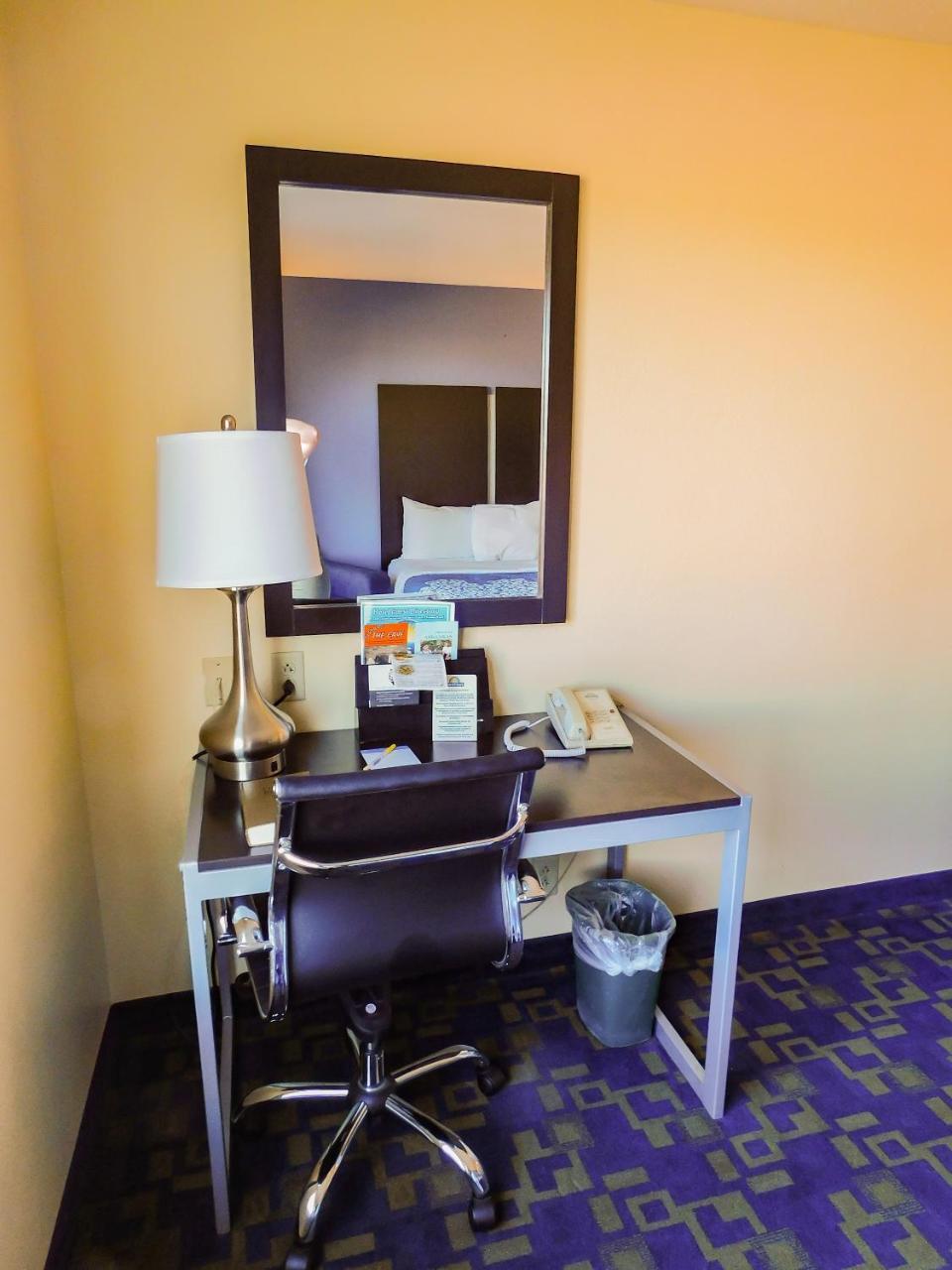 Days Inn & Suites By Wyndham Pocahontas Extérieur photo