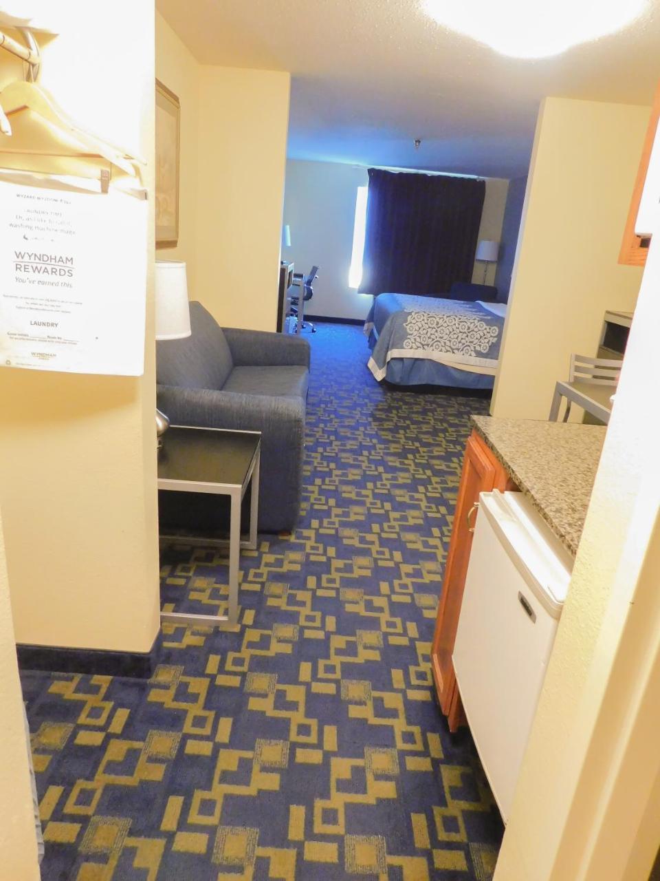 Days Inn & Suites By Wyndham Pocahontas Extérieur photo